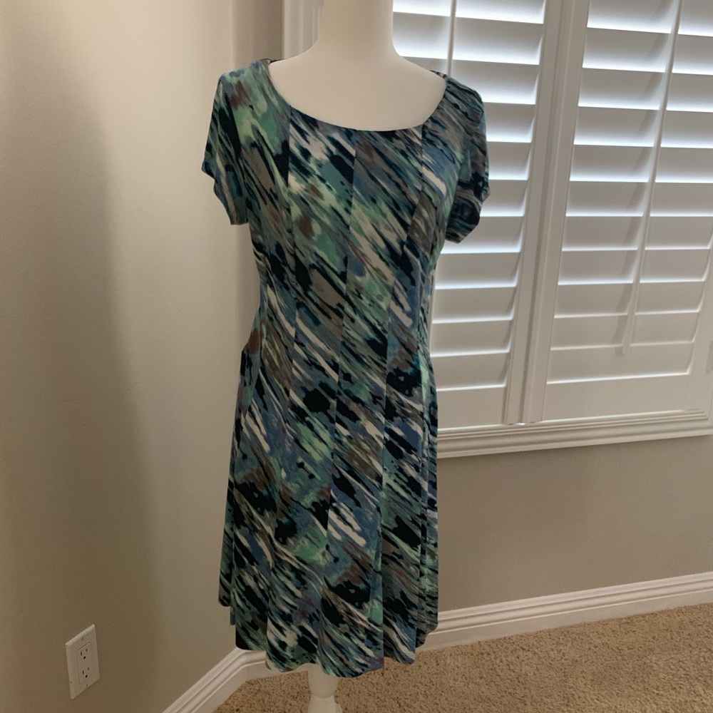 Connected Apparel size 8 multi-colored dress